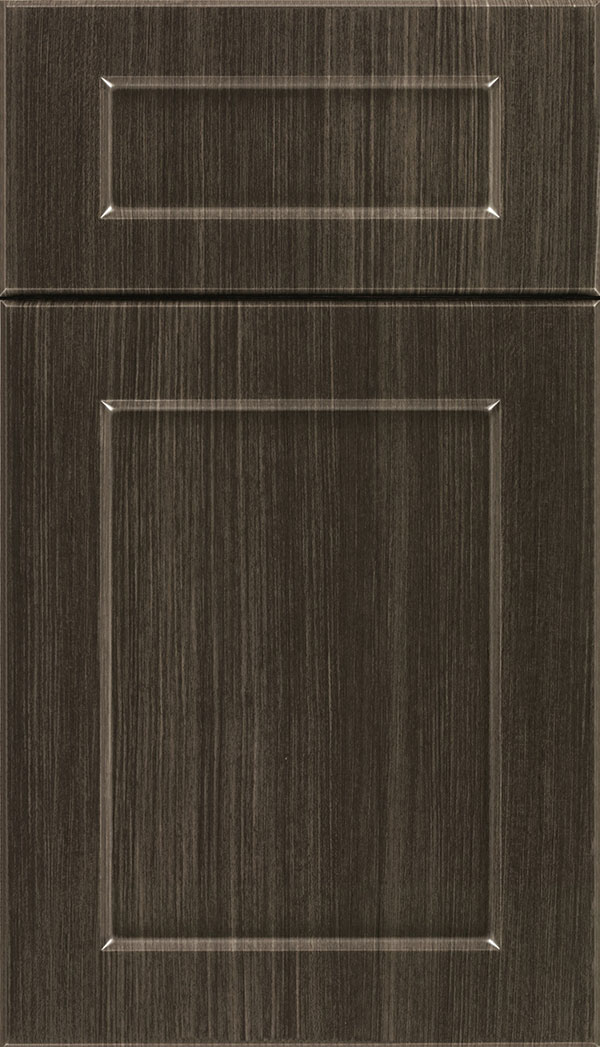 Coventry 5-Piece Thermofoil cabinet door in Woodgrain Chillagoe