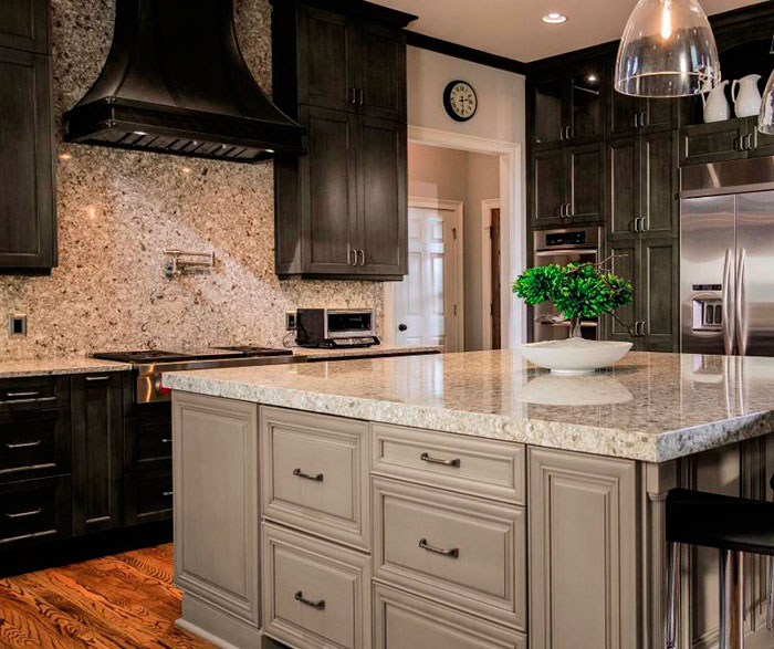 Casual Gray Kitchen Cabinets